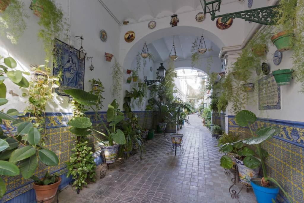 Castilla Triana Courtyard By Valcambre Seville Exterior photo